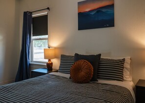 3 bedrooms, desk, iron/ironing board, travel cot