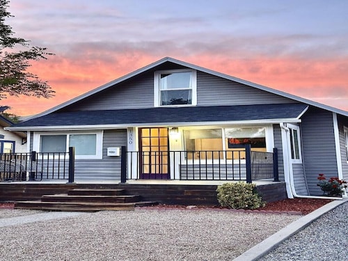 Artful Retreat Near GJs Main St: Dog-Friendly