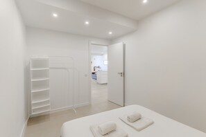 2 habitaciones, tabla de planchar con plancha y wifi gratis 