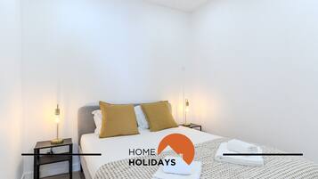 2 bedrooms, iron/ironing board, free WiFi