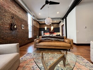 Smart TV, printers - 1882 Lofts - 301-Downtown 2nd & Church (Nashville)