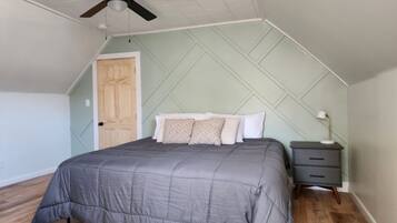 3 bedrooms, iron/ironing board, free WiFi, bed sheets