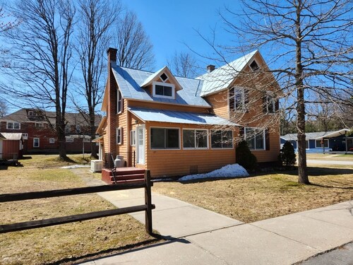 Beautiful home in the center of Old Forge, Great Location!