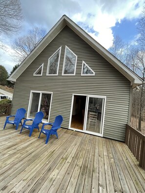 Terrace/patio - Lake Views in A Frame Vacation Home on Lake Norman (Mooresville)