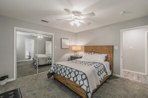 3 Schlafzimmer, Schreibtisch, Bügeleisen/Bügelbrett, kostenloses WLAN