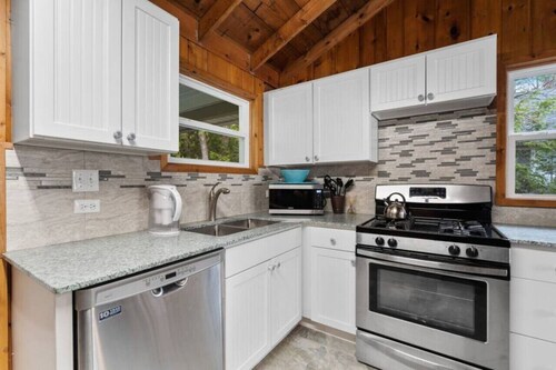 Romantic Shores Hideaway - Beachfront Getaway!