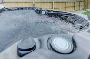 Baignoire à remous extérieure