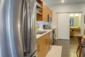 Fridge, microwave, stovetop, dishwasher - Traverse City Vacation Rental: 1 Mi to Beach! (Traverse City)