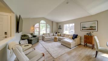 TV, fireplace, DVD player, music library