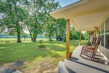 Delaware Vacation Rental | 4BR | 2BA | 1,800 Sq Ft | 2 Steps to Enter