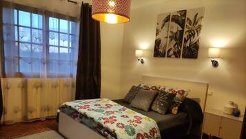 3 chambres, fer et planche à repasser, lit parapluie, Wi-Fi