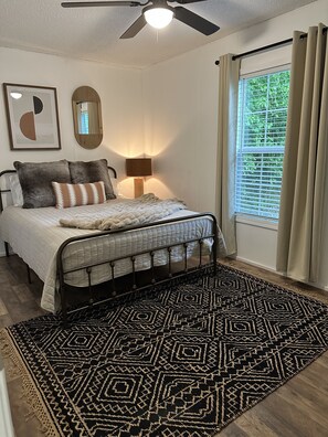 3 bedrooms, WiFi, bed sheets