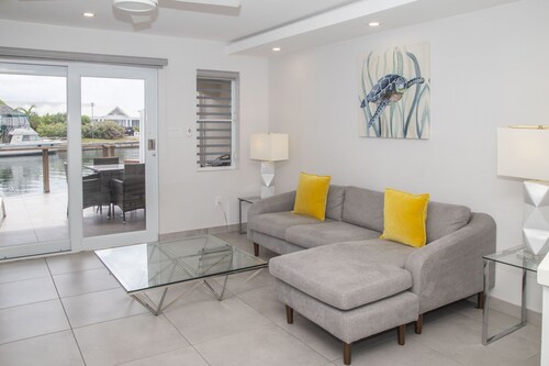 Waterfront Villa 246D South Finger