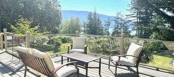 Eastsound Overlook - NEW LISTING/SALISH VIEWS/WALK TO TOWN!