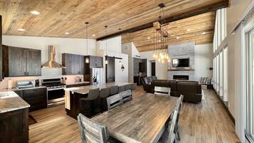 تناول الطعام