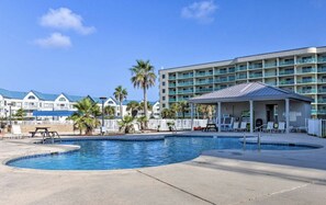 Piscina coperta, piscina all'aperto