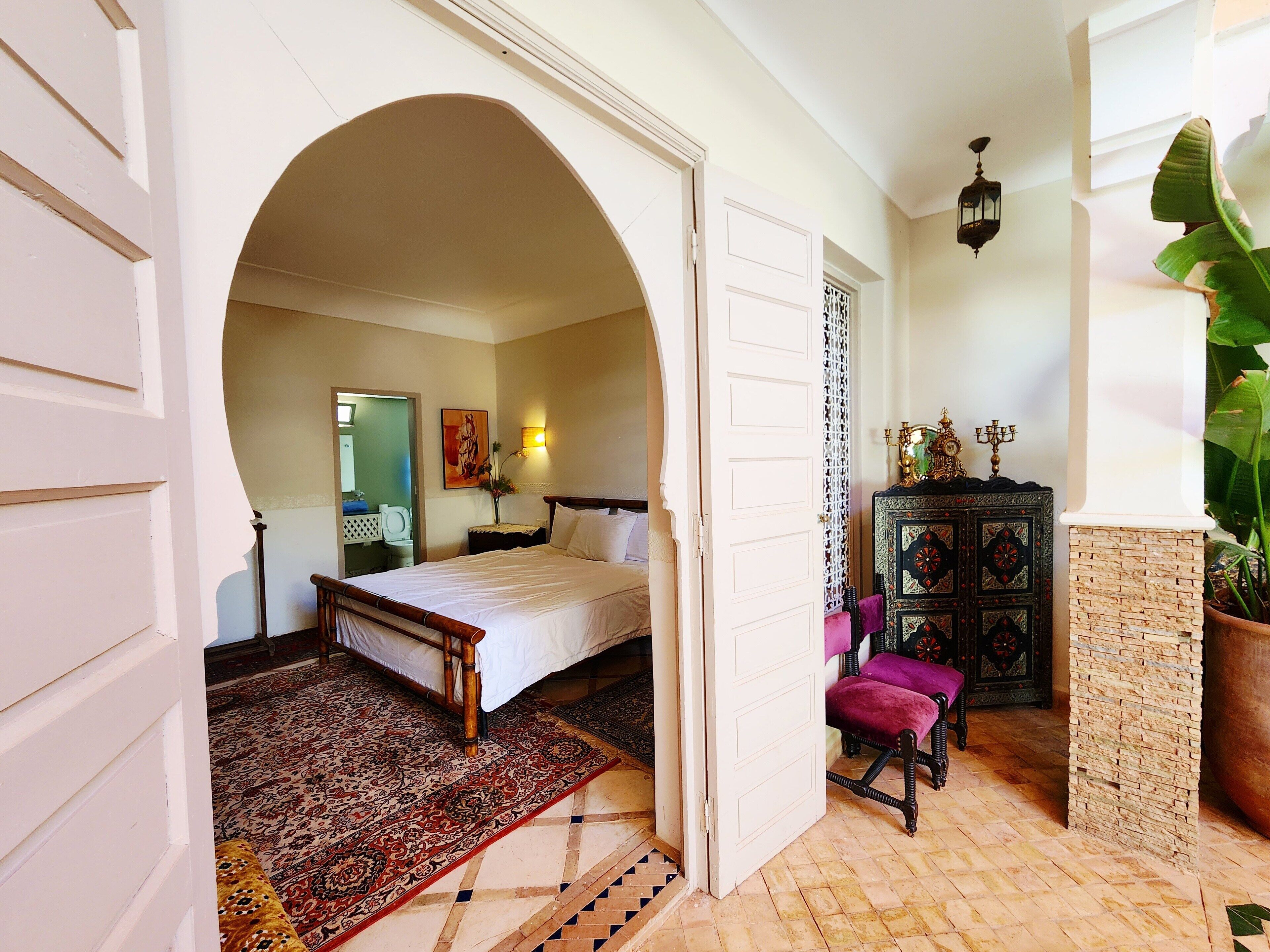 32-inch TV with premium TV channels, computer monitors, printers