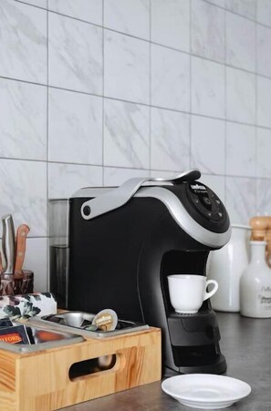 Coffee and/or coffee maker - Almapart!! (Almaty)