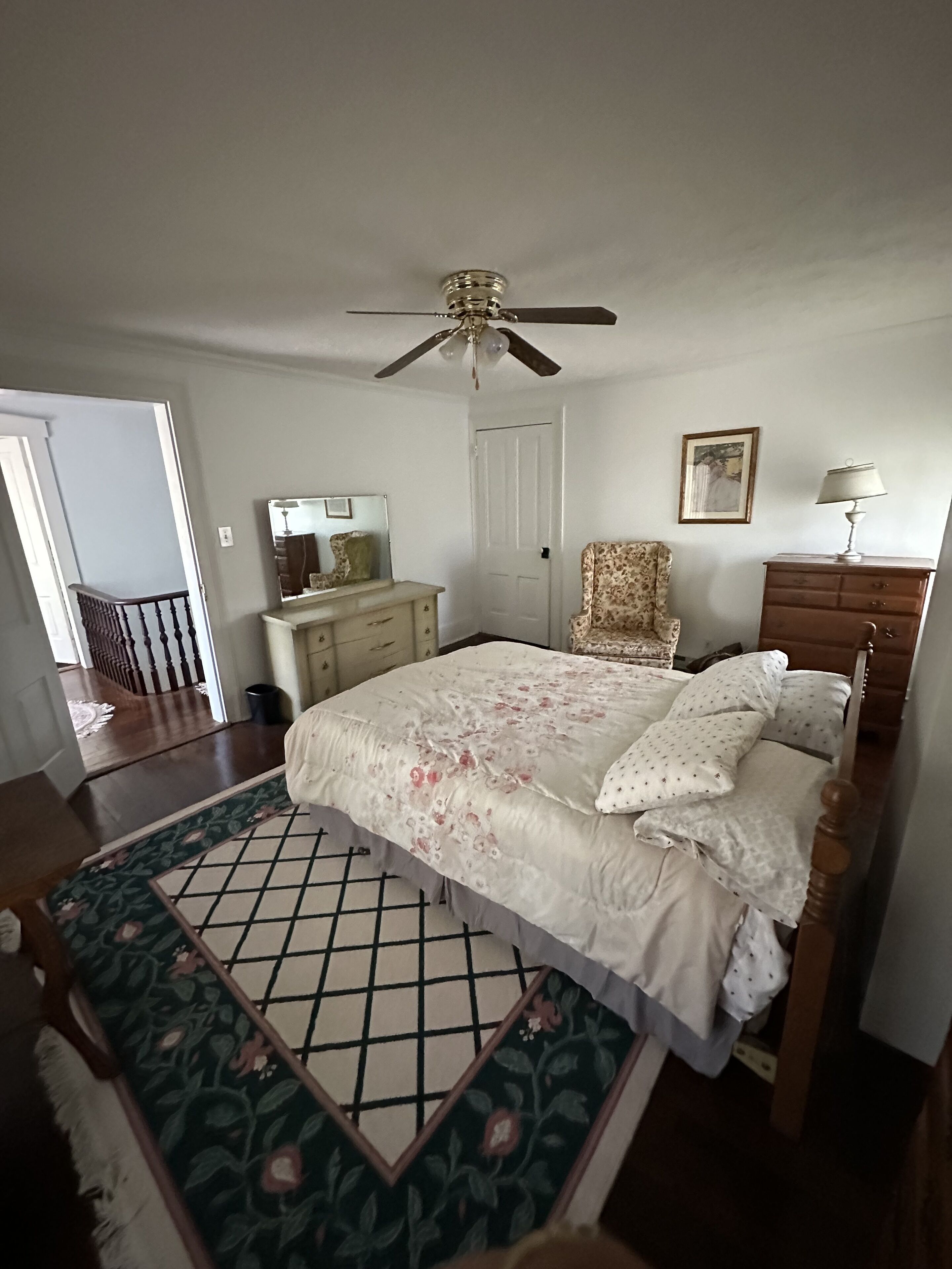 3 chambres, fer et planche à repasser, draps fournis