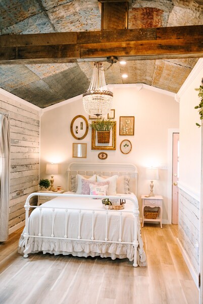 The Silos at Promise Manor "Dolly"! Farm stay mins from historic Lynchburg, TN. 