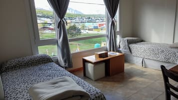 Dúplex Confort, vista a la montaña (N 10) | Área de sala de estar | Smart TV de 32 pulgadas con canales por cable y piso con calefacción