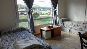 Comfort Duplex, Mountain View (N 10) | Living area | 32-inch Smart TV with cable channels, heated floors