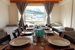 En 32-tommers smart-TV med kabel-kanaler samt oppvarmet gulv