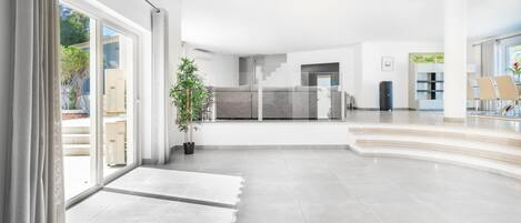 5 bedrooms