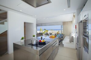 Villa | 5 bedrooms - Villa Zinnia in Paralimni (Paralimni)