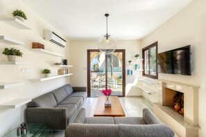 Villa | 3 bedrooms - Ayia Napa Ionion Seaside Villa (Sotira)