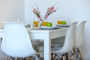 House | 2 bedrooms - Mackenzie Zoe Seafront Suite (Larnaca)