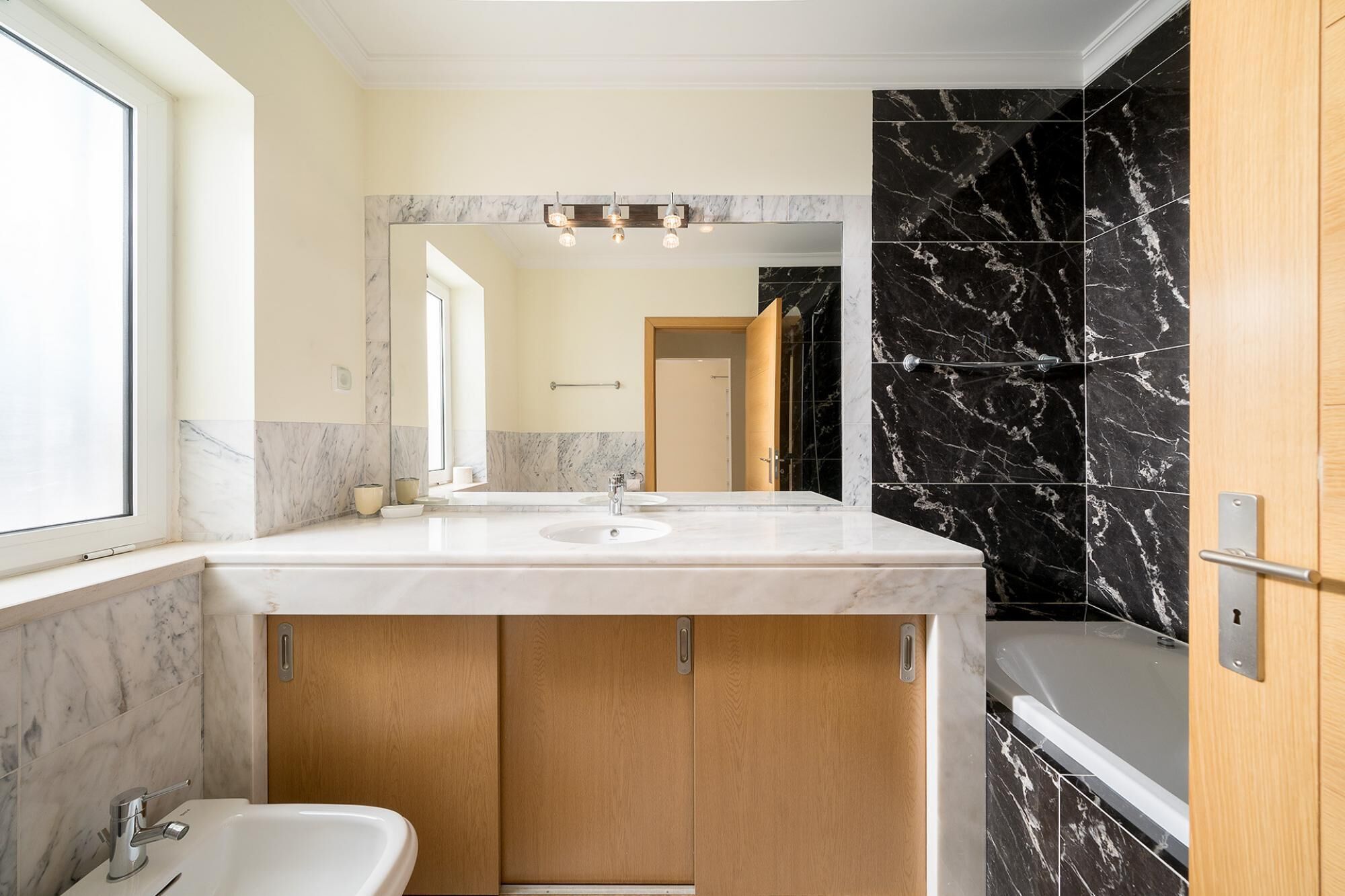 Foto - Villa Fantasia - NEW RENTAL 4 Bedroom with Private Pool 650 Meters to The Vau Beach