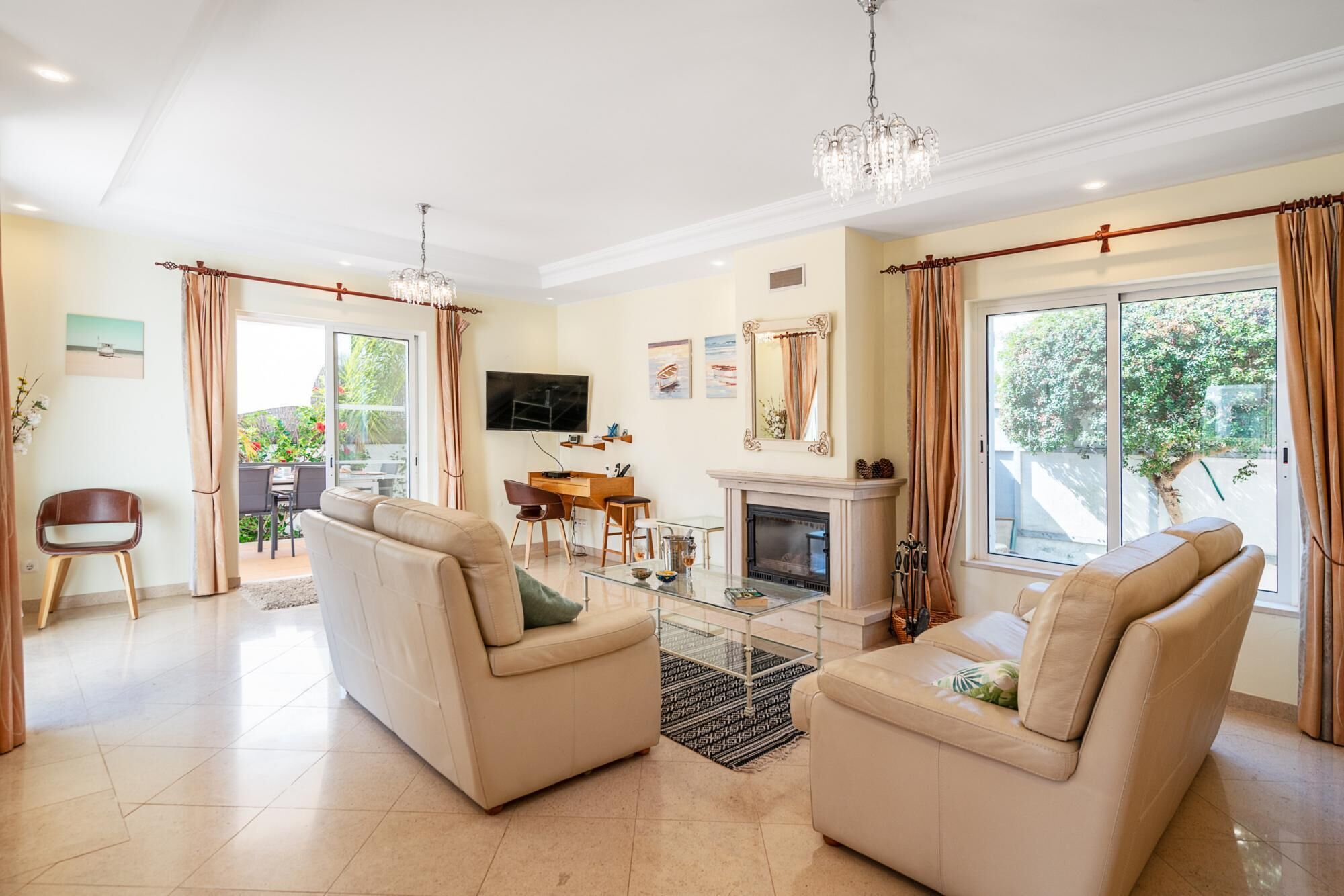 Foto - Villa Fantasia - NEW RENTAL 4 Bedroom with Private Pool 650 Meters to The Vau Beach