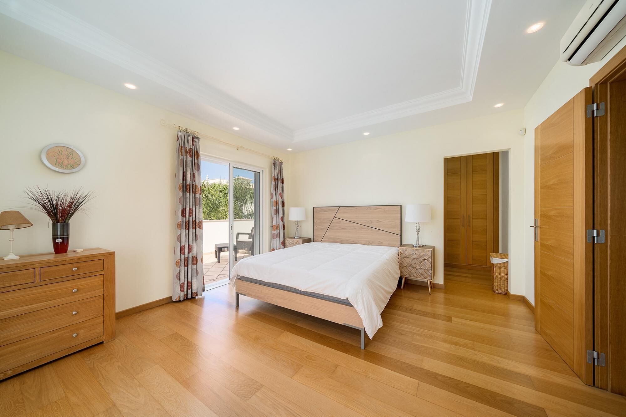 Foto - Villa Fantasia - NEW RENTAL 4 Bedroom with Private Pool 650 Meters to The Vau Beach