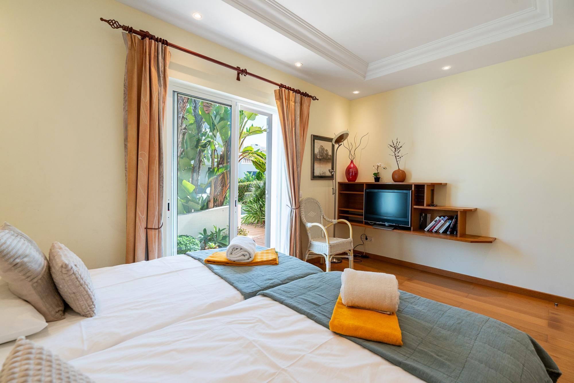 Foto - Villa Fantasia - NEW RENTAL 4 Bedroom with Private Pool 650 Meters to The Vau Beach