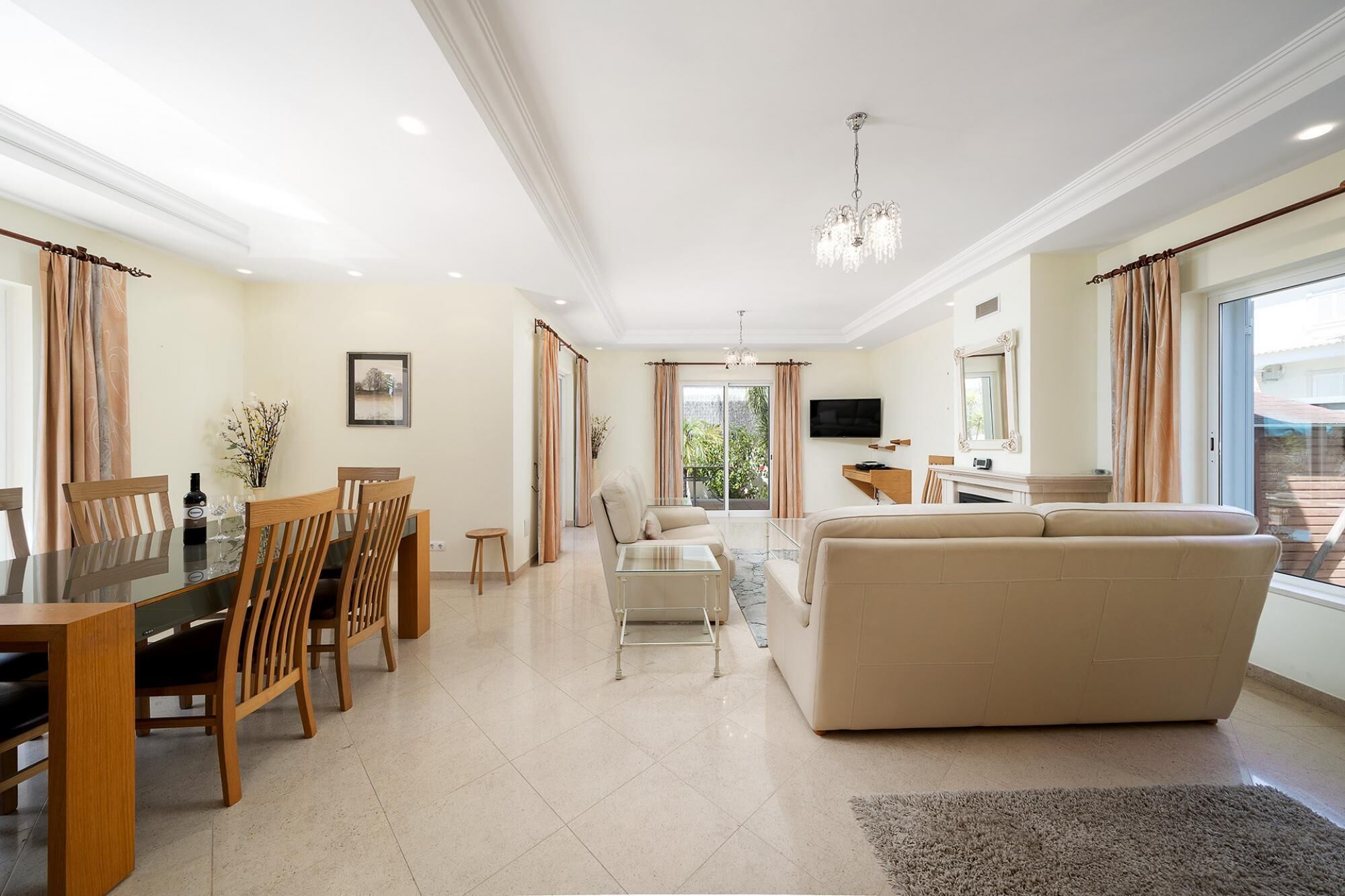 Foto - Villa Fantasia - NEW RENTAL 4 Bedroom with Private Pool 650 Meters to The Vau Beach