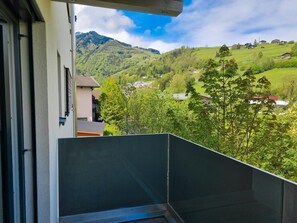 아파트, 흡연 | 1 개의 침실