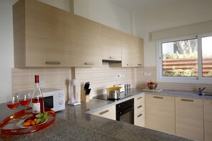 House | 3 bedrooms - Elise in Protaras With 3 Bedrooms and 2 Bathrooms (Paralimni)
