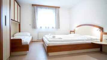 2 bedrooms