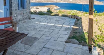 An Amazing Stone Villa-a in Serifos w Shared Pool