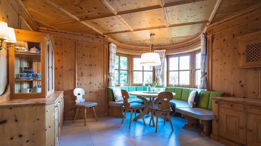 Chalet Crown of the Alps