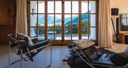 Chalet Crown of the Alps