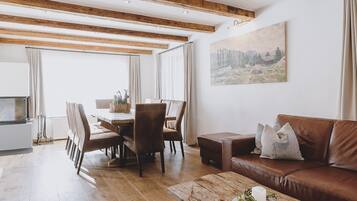 Ferienhaus, Raucher | 4 Schlafzimmer, schallisolierte Zimmer
