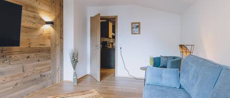 Apartment, Smoking | 2 bedrooms