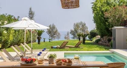 Protaras Beachfront Villa Pietra