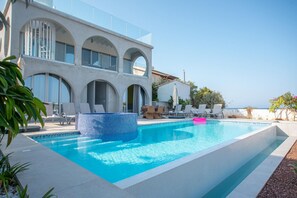 Villa | 5 bedrooms - Protaras Art House Seviews (Paralimni)