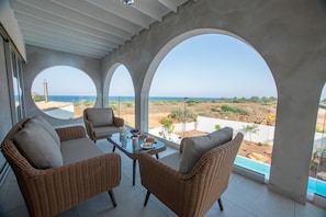 5 bedrooms