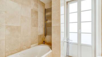 House, Multiple Beds | Bathroom
