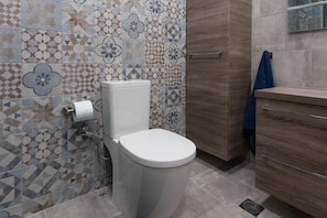 House | 2 bedrooms - Lovely 2 Bedroom apt in Metaxourgio Center (Athens)