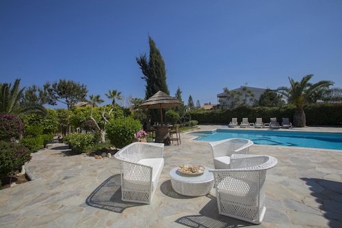 Mazeri in Protaras With 5 Bedrooms and 4 Bathrooms